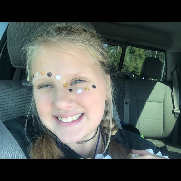 Meet your Posher, Ava - Picture 1 of 1